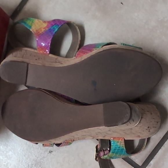 Ditto by Vaneli multi color platform sandals - Picture 4 of 4